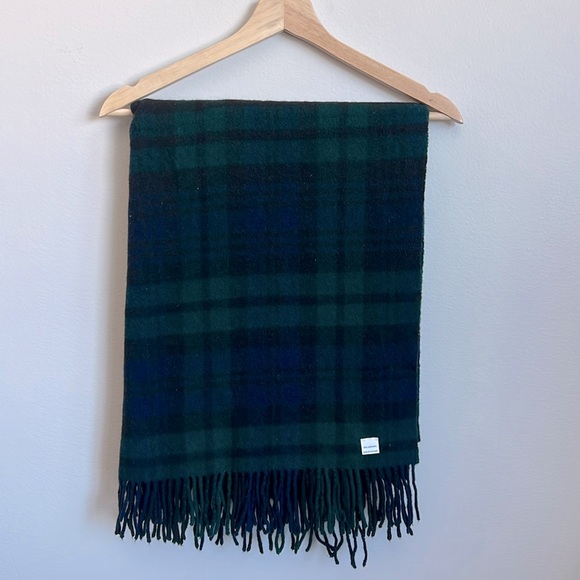 100% Lambswool Scarf Made in Scotland - Picture 1 of 5